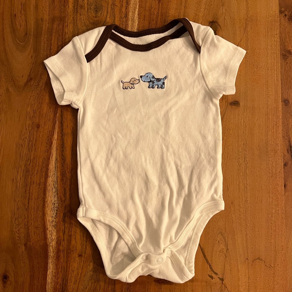 Puppy onesie  (3-6m)
